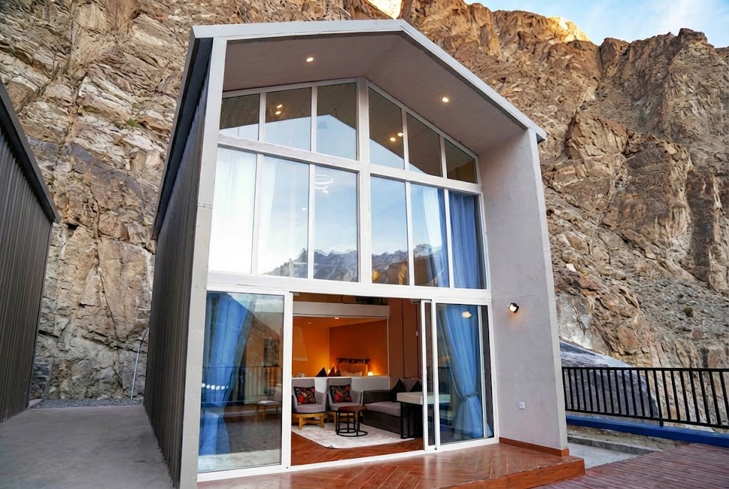 Presidential Lodge image